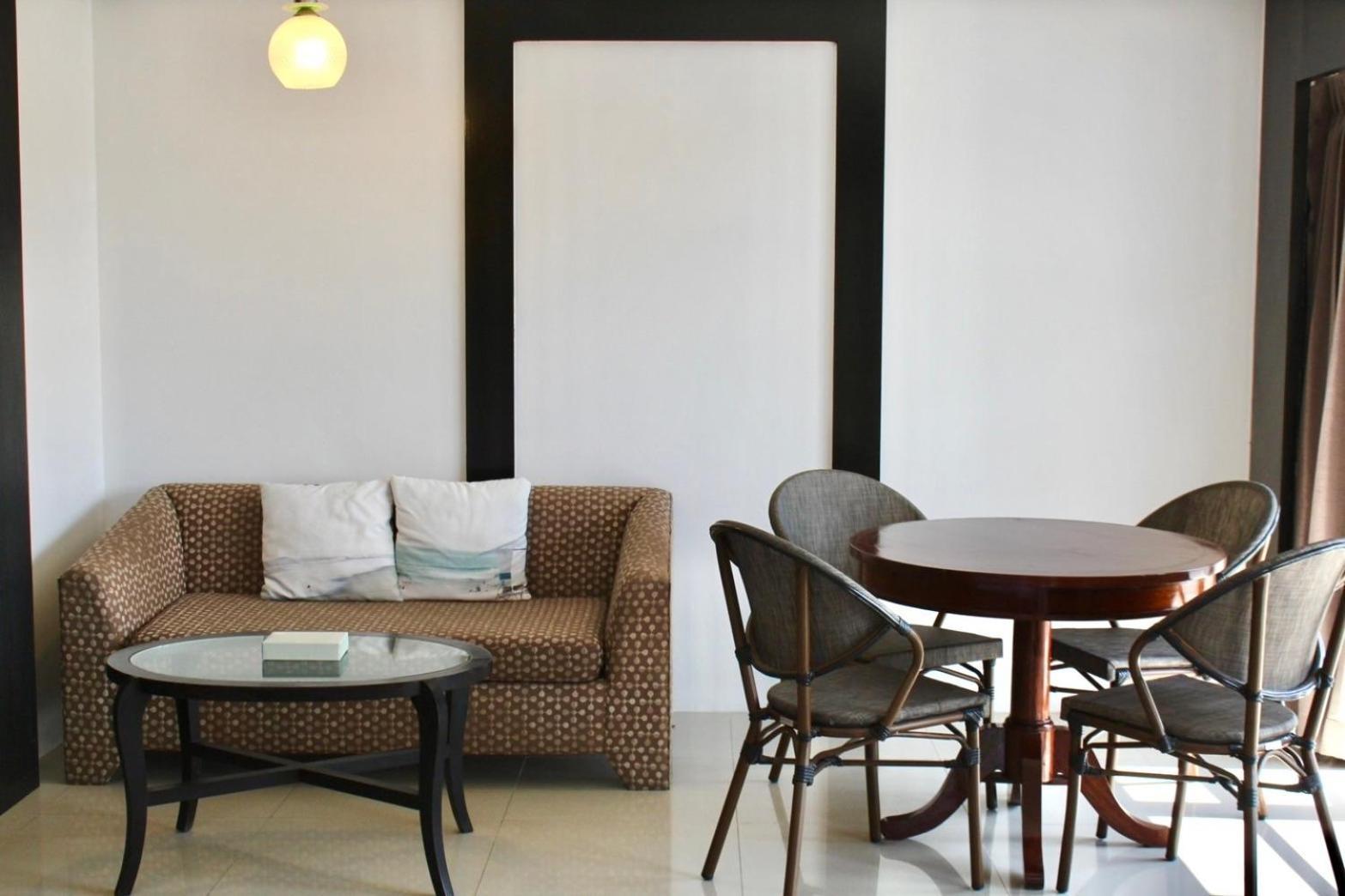 S2 Hotel - Sha Plus Certified Bang Saen Exterior photo
