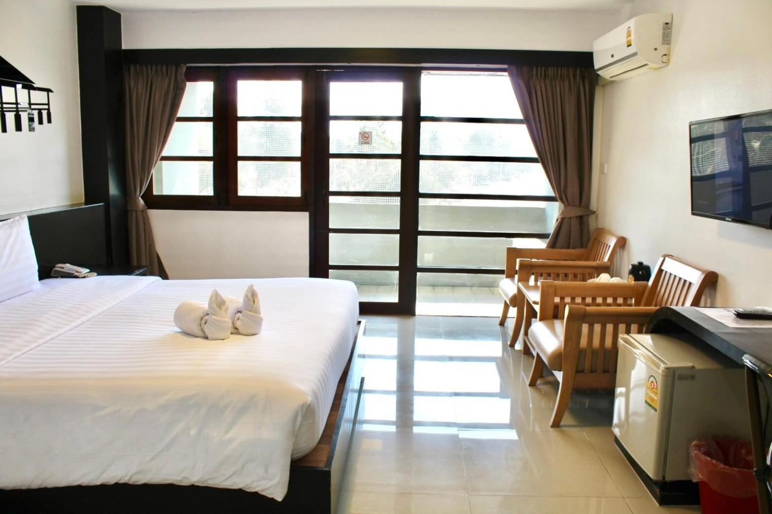 S2 Hotel - Sha Plus Certified Bang Saen Room photo