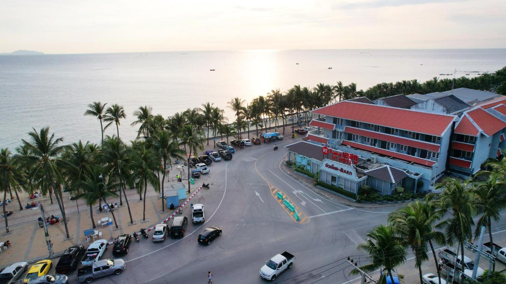 S2 Hotel - Sha Plus Certified Bang Saen Exterior photo